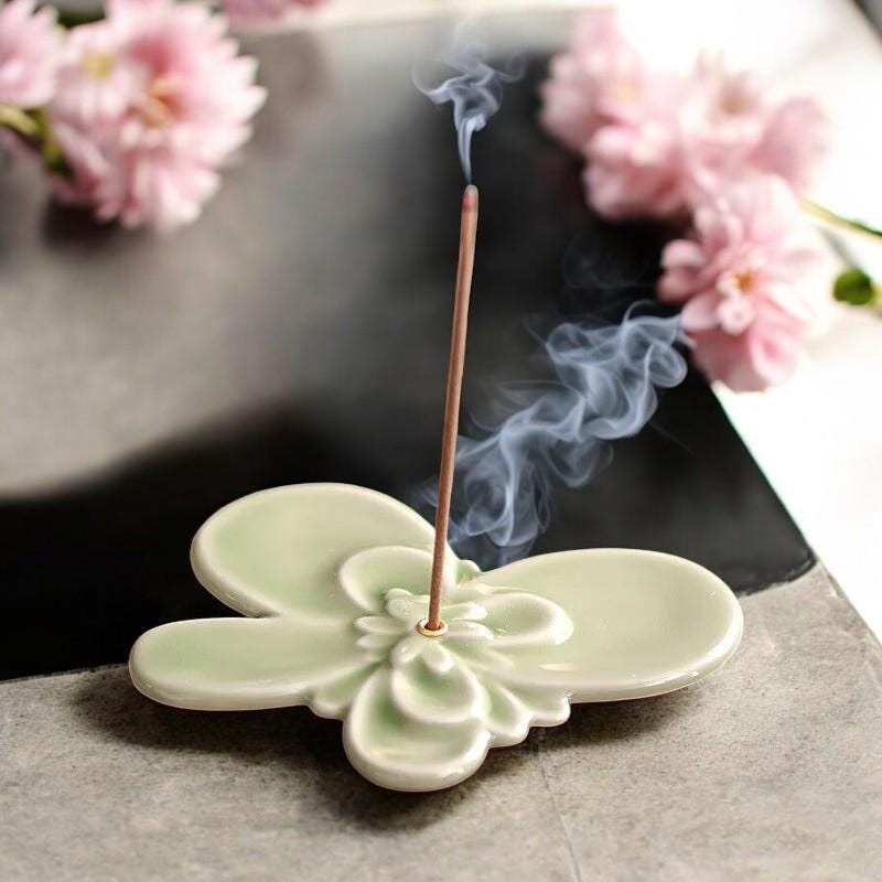 Butterfly Shaped Ceramic Incense Burner, Orchid Line Fragrant Holder for Aromatherapy, Home Zen Gift for Tea Lovers