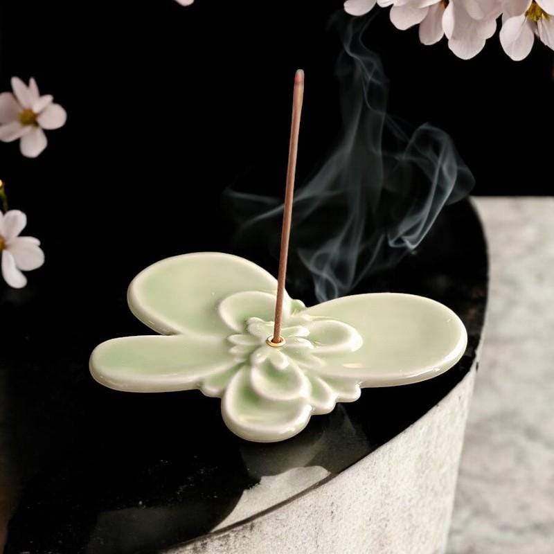 Butterfly Shaped Ceramic Incense Burner, Orchid Line Fragrant Holder for Aromatherapy, Home Zen Gift for Tea Lovers