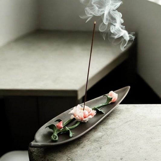 Lotus Flower Incense Holder, Charming Ceramic Hand-Painted Lotus Burner, ideal for Incense Sticks, Serenity Gift for Mindfulness, ash catch