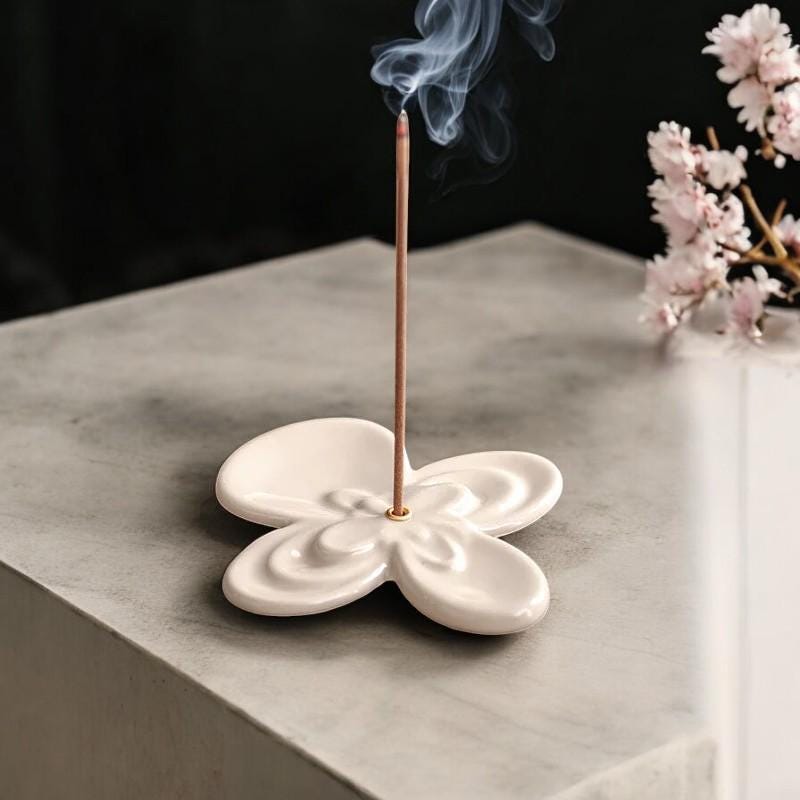 Butterfly Shaped Ceramic Incense Burner, Orchid Line Fragrant Holder for Aromatherapy, Home Zen Gift for Tea Lovers